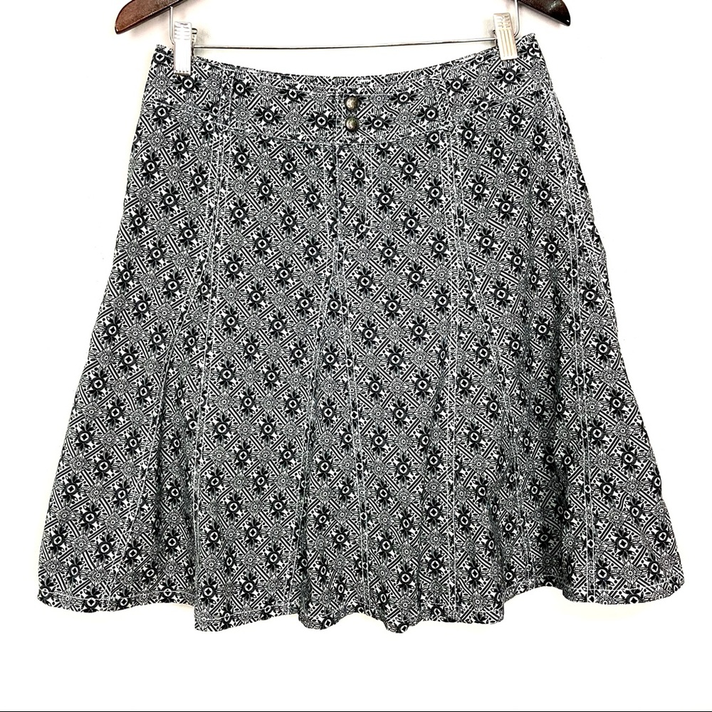 Athleta Whatever Pleated Skort Women’s Size 6 Tall Built In Shorts Geometric